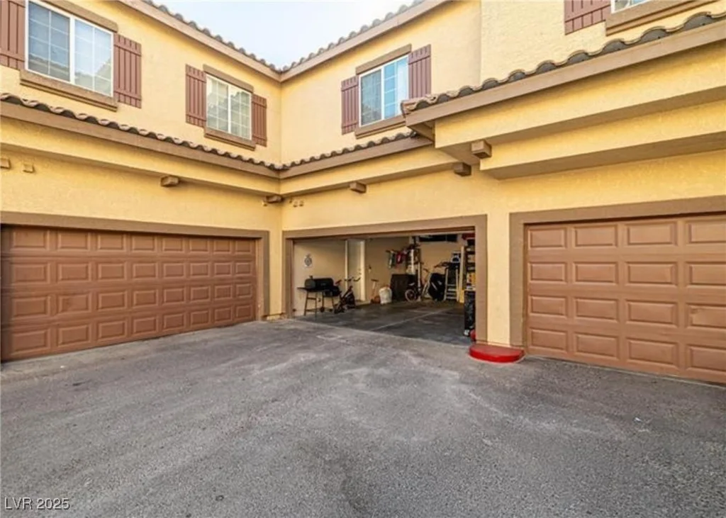 5940 Palmilla, North Las Vegas, NV 89031