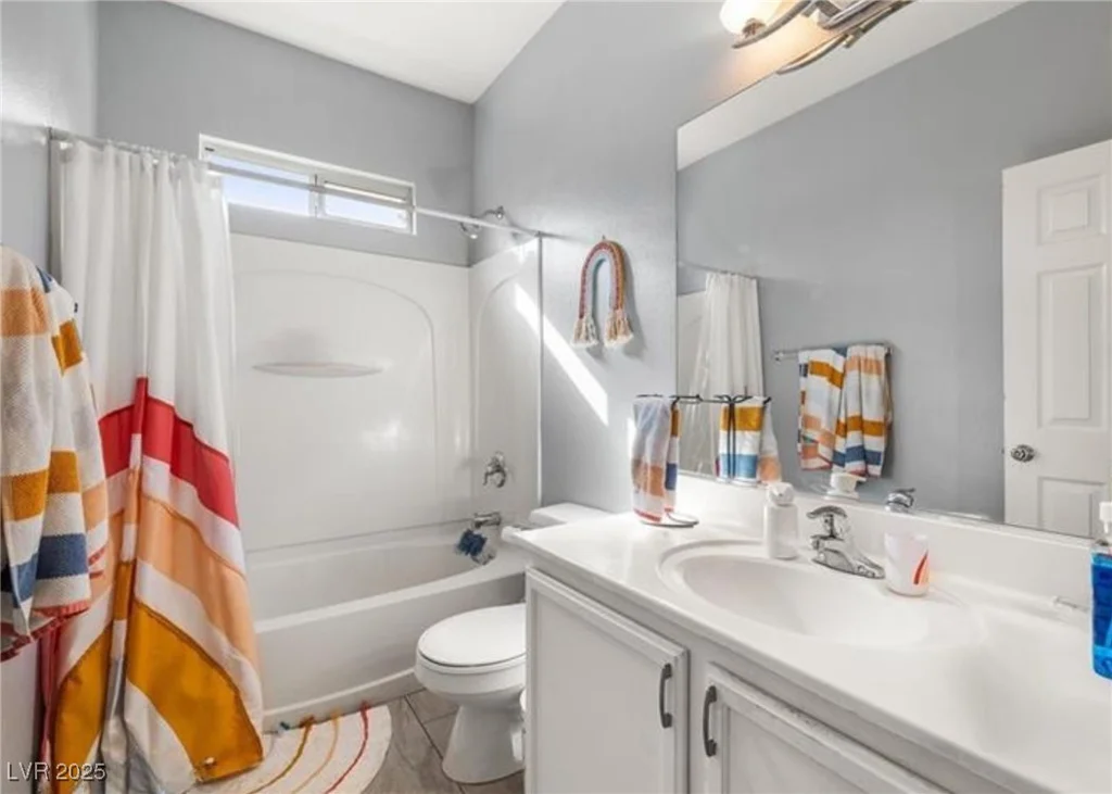 5940 Palmilla, North Las Vegas, NV 89031