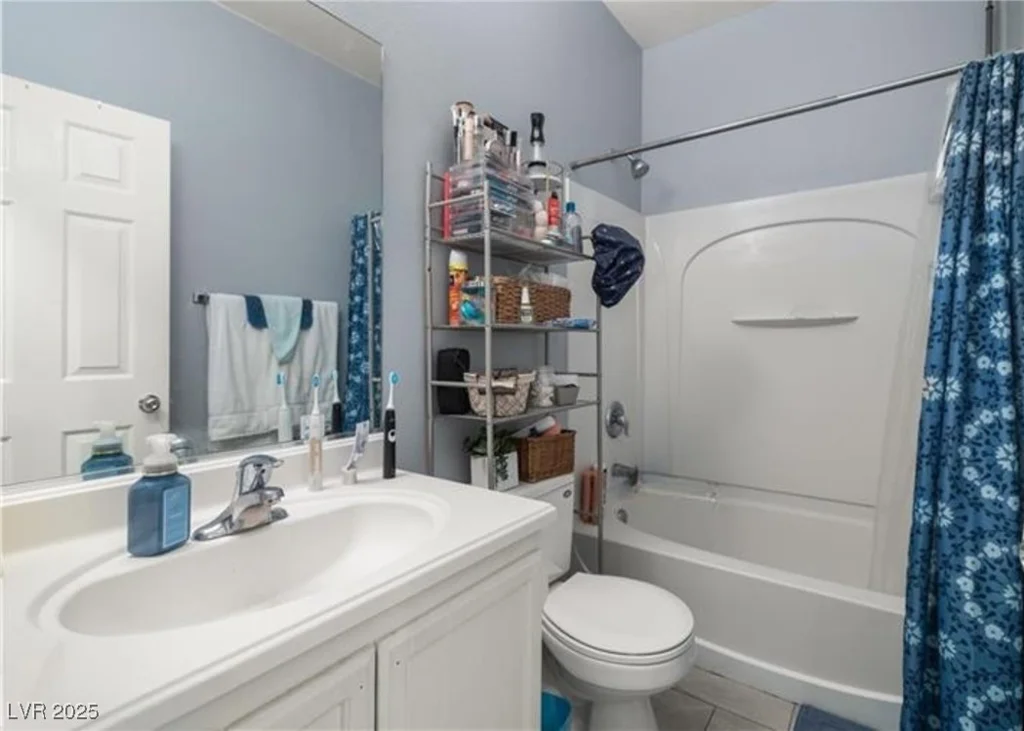 5940 Palmilla, North Las Vegas, NV 89031