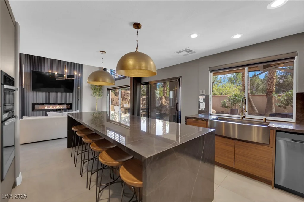 2320 Sunrise Meadows, Las Vegas, NV 89134