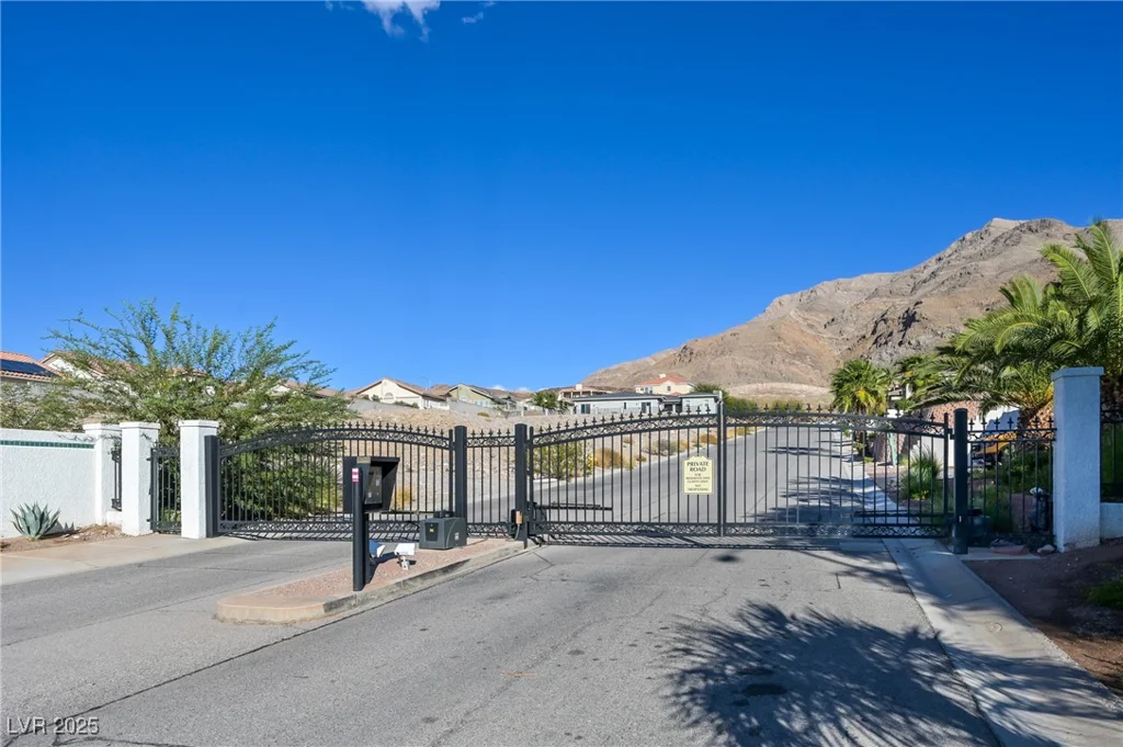 7150 Pico Rio, Las Vegas, NV 89156