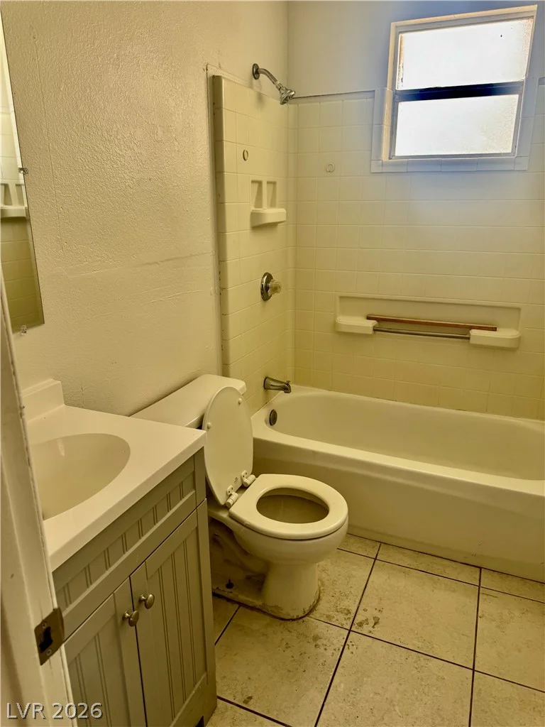3724 Berg, North Las Vegas, NV 89030