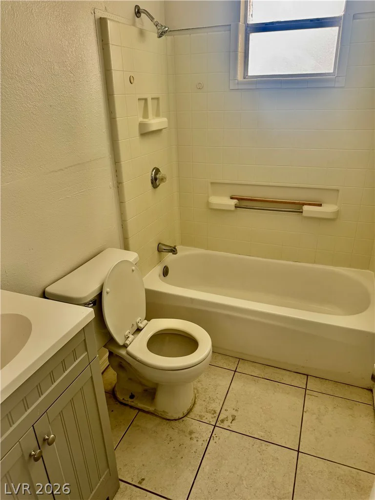 3724 Berg, North Las Vegas, NV 89030