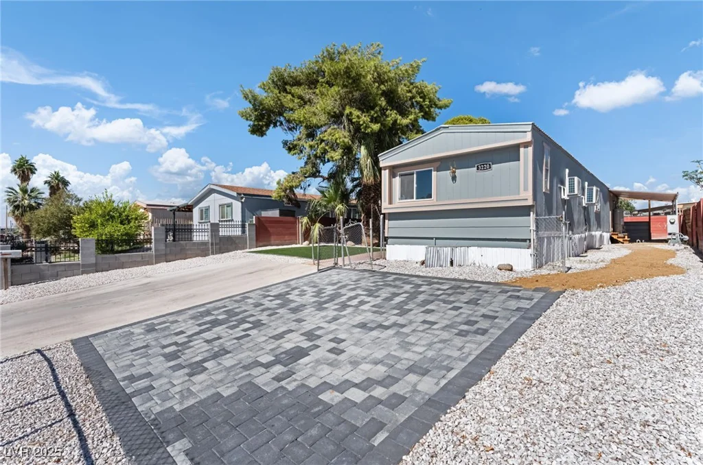 3220 Orr, North Las Vegas, NV 89030