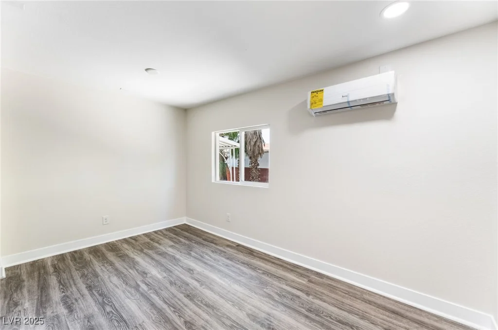 3220 Orr, North Las Vegas, NV 89030