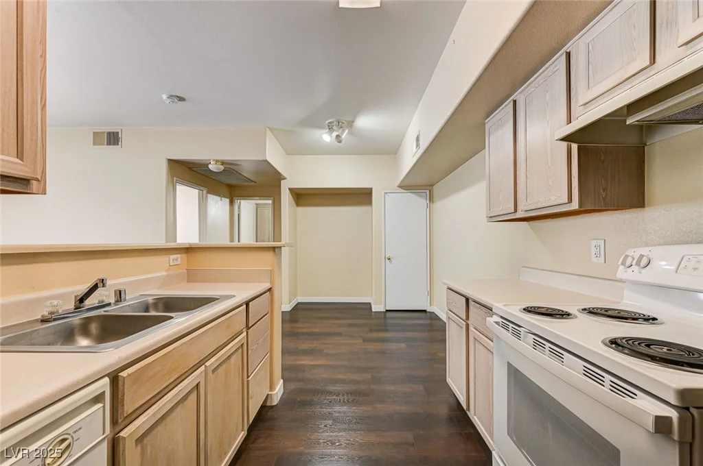 2615 Gary, Las Vegas, NV 89123