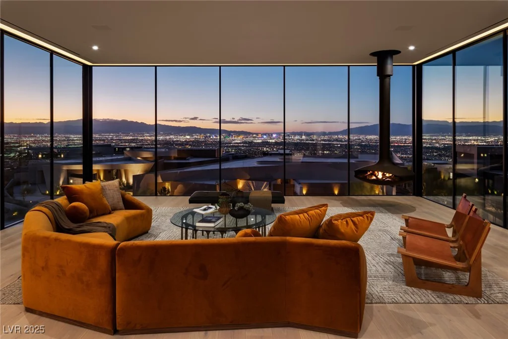11 Chisel Crest, Henderson, NV 89012