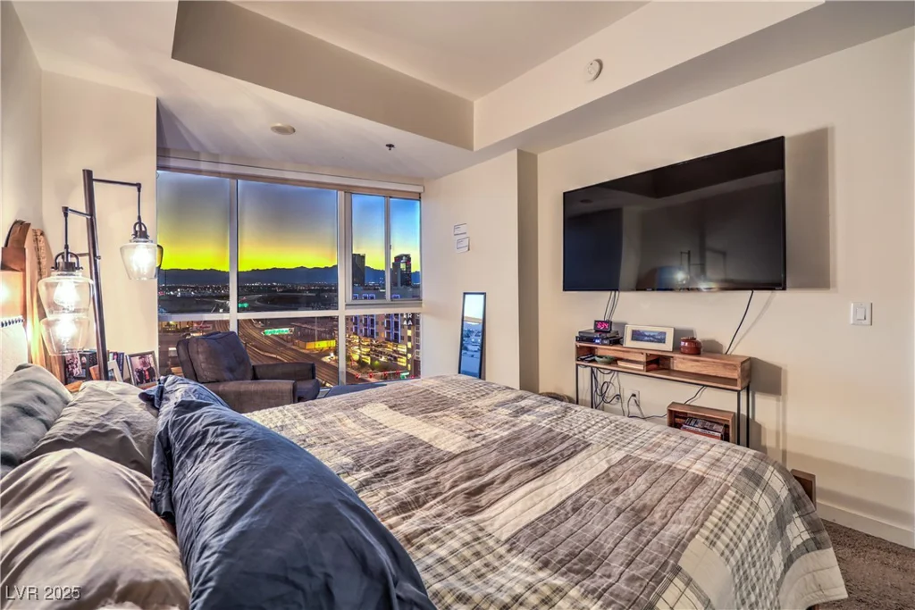 4525 Dean Martin, Las Vegas, NV 89103