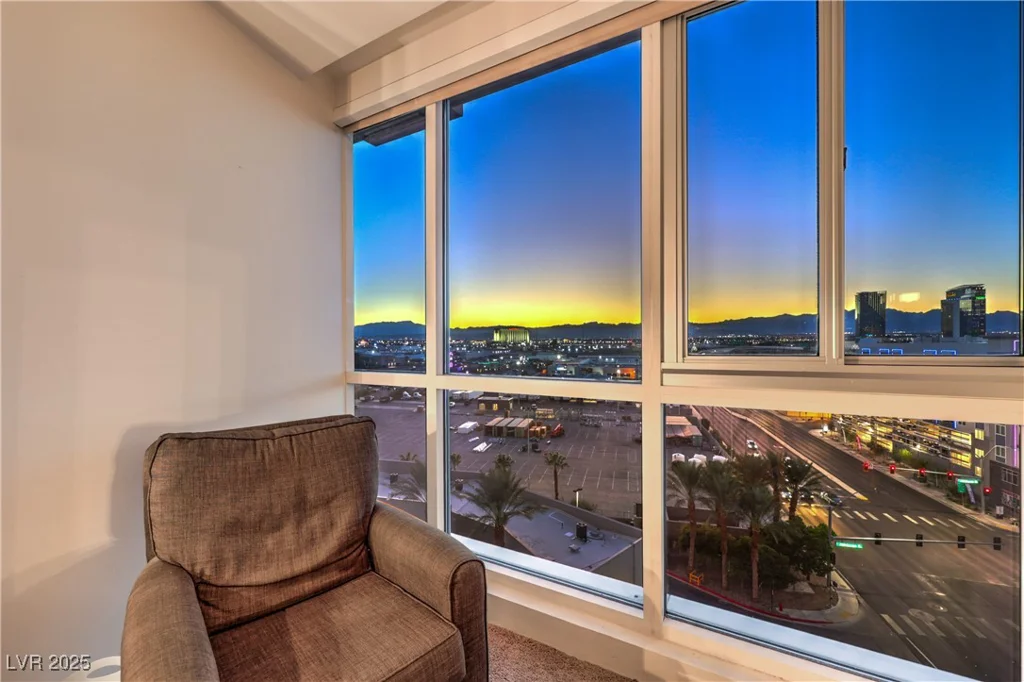 4525 Dean Martin, Las Vegas, NV 89103
