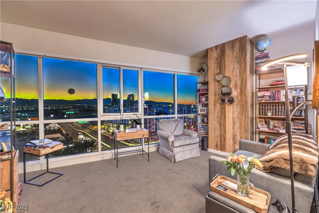 4525 Dean Martin, Las Vegas, NV 89103