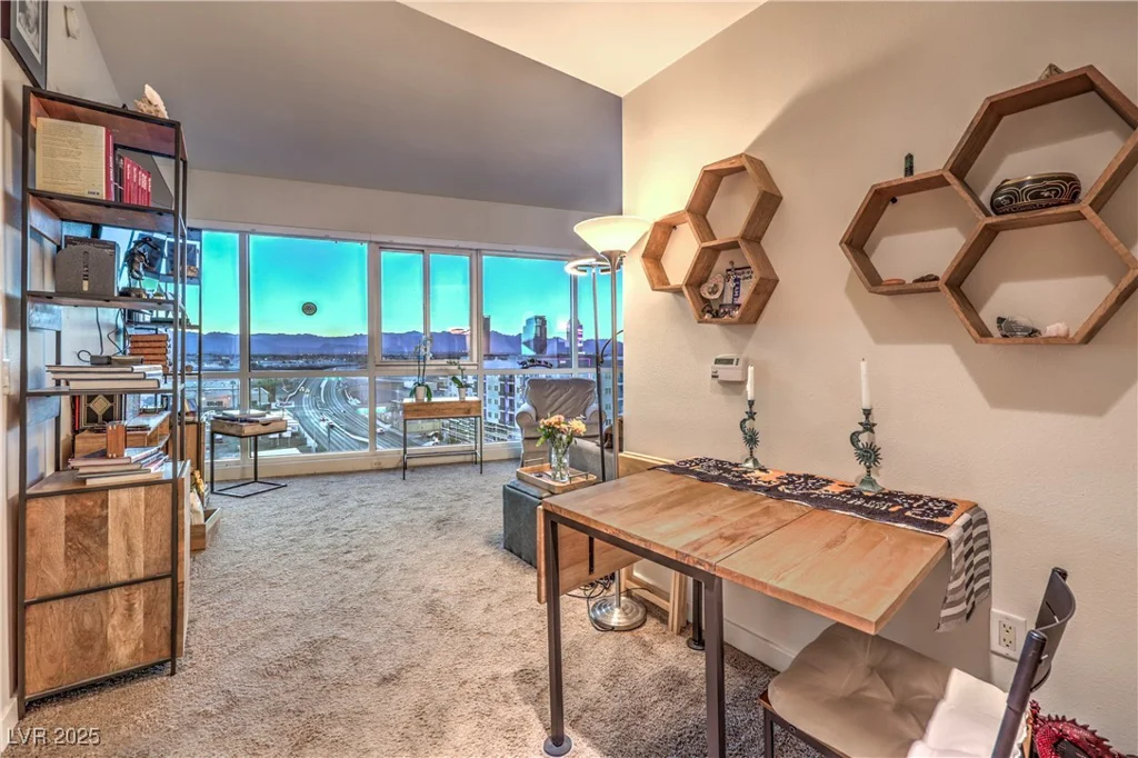 4525 Dean Martin, Las Vegas, NV 89103