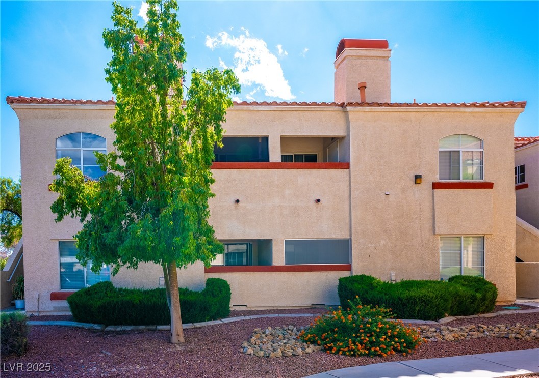 8400 White Eagle, Las Vegas, NV 89145