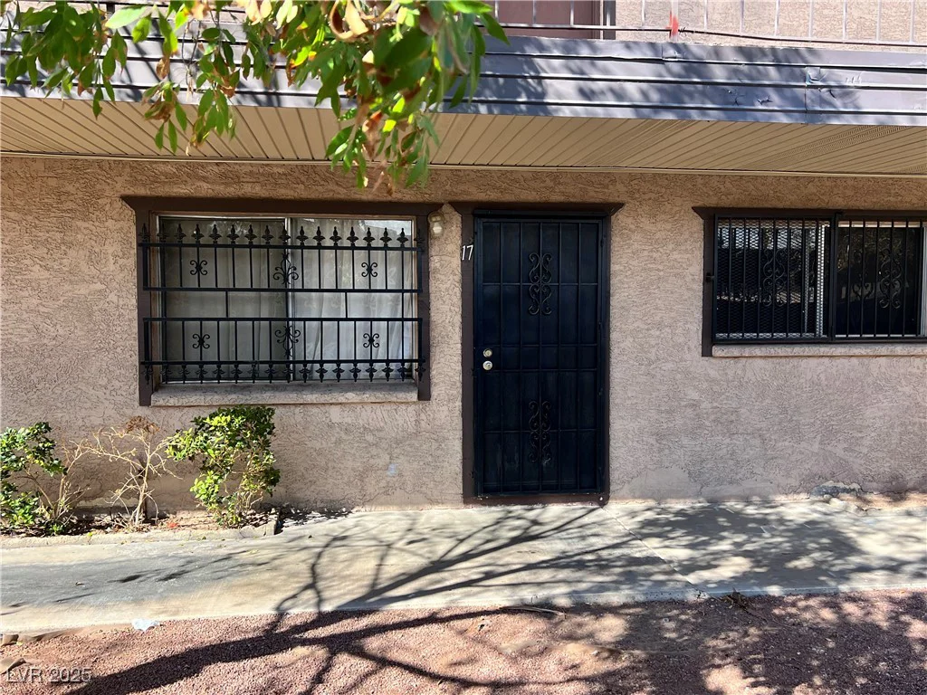 3720 Royal Crest, Las Vegas, NV 89119