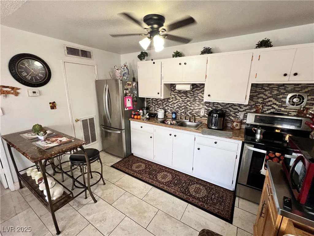 3720 Royal Crest, Las Vegas, NV 89119