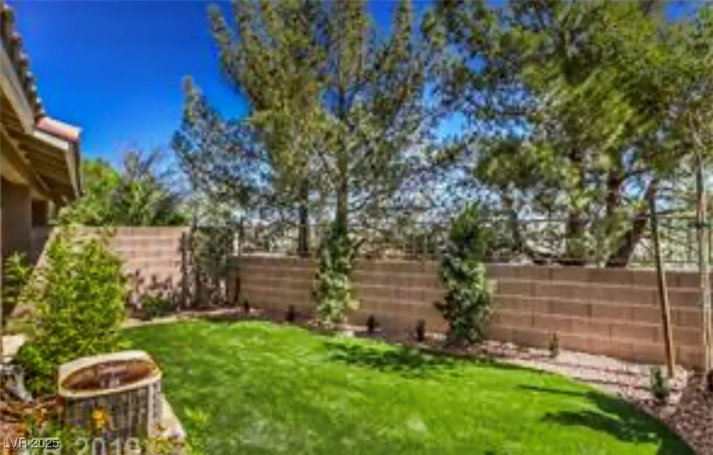 390 Rosado Springs, Henderson, NV 89014
