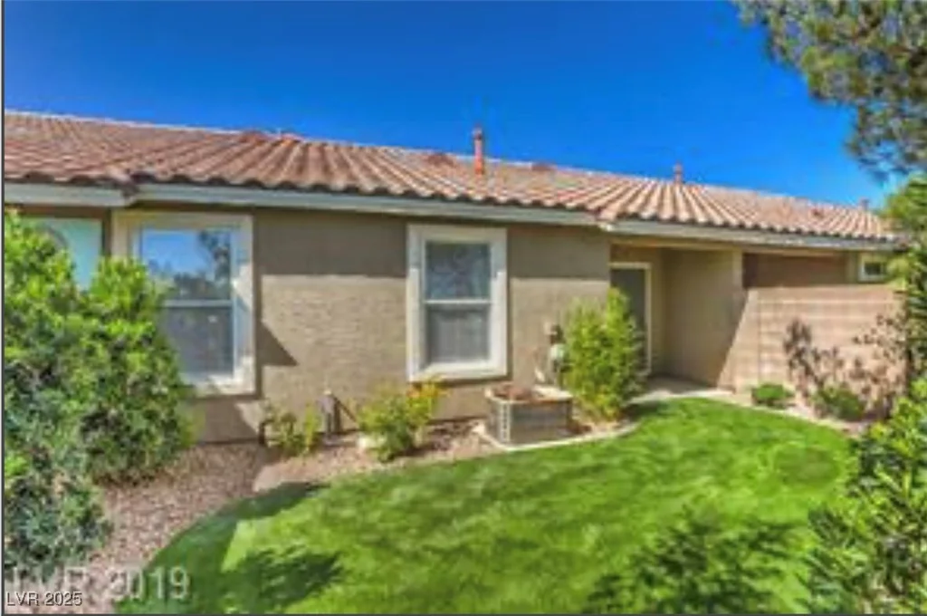 390 Rosado Springs, Henderson, NV 89014