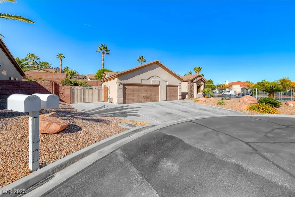 698 Magic Cove, Boulder City, NV 89005
