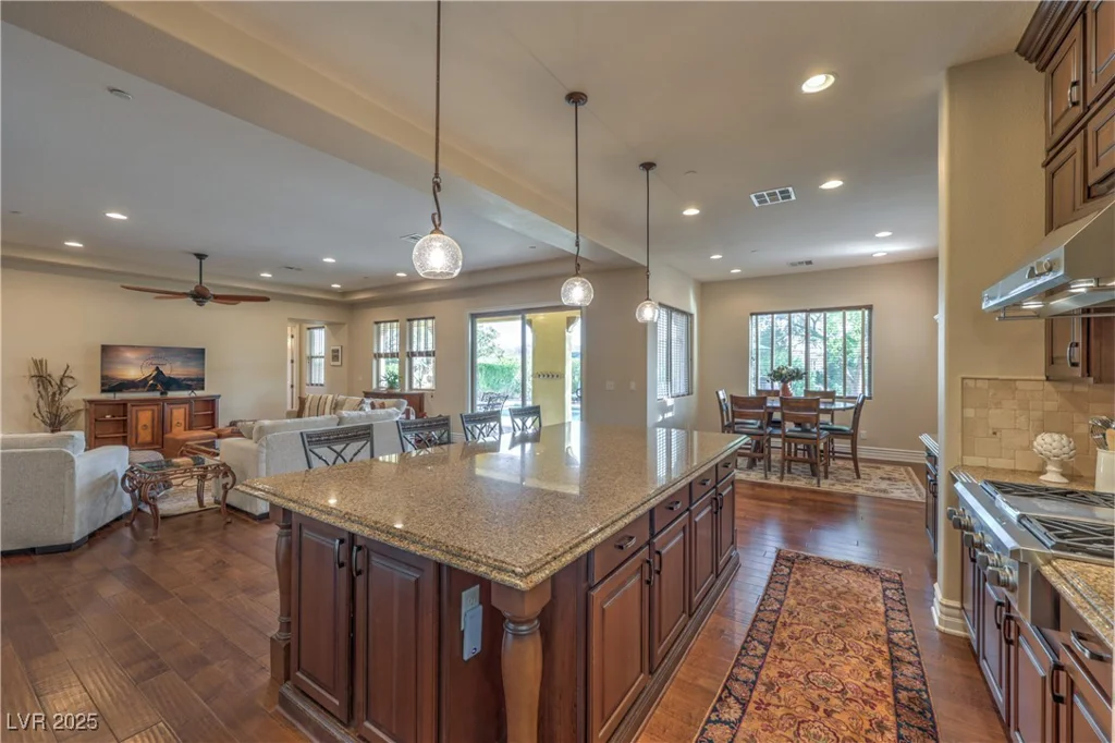 79 Rezzonico, Henderson, NV 89011