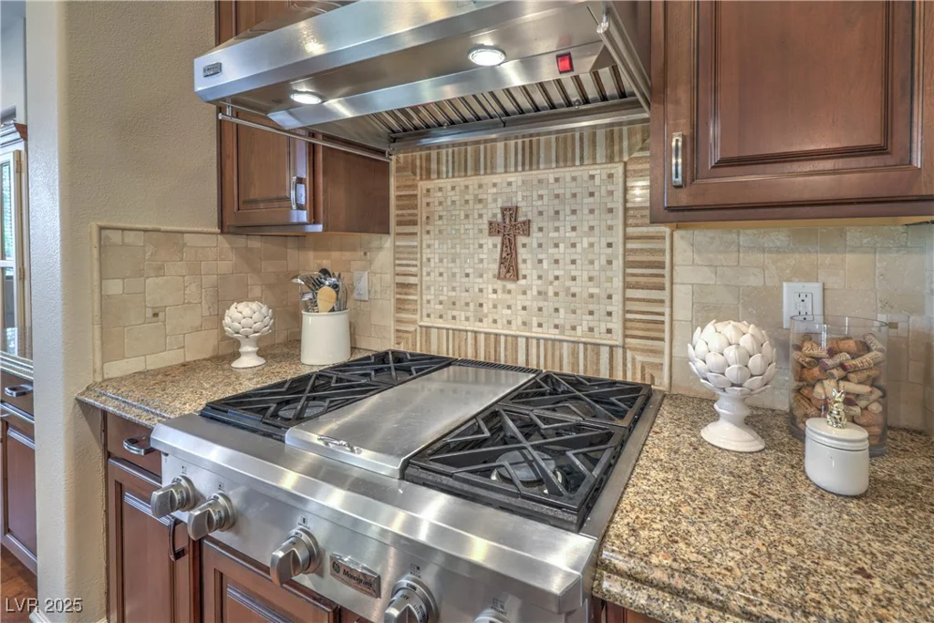 79 Rezzonico, Henderson, NV 89011