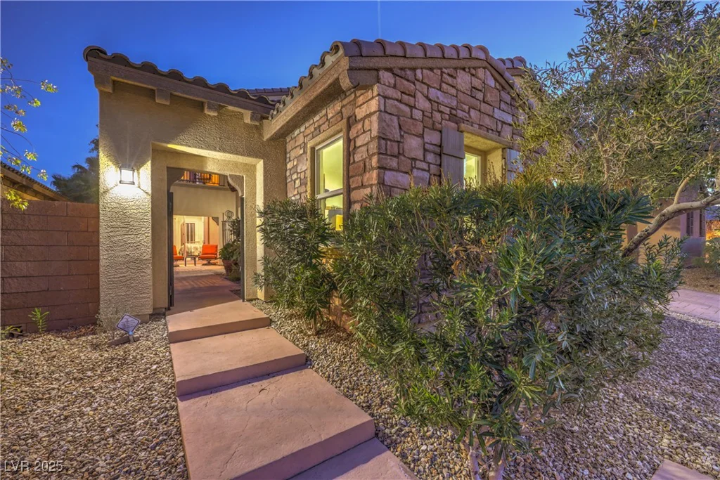 79 Rezzonico, Henderson, NV 89011