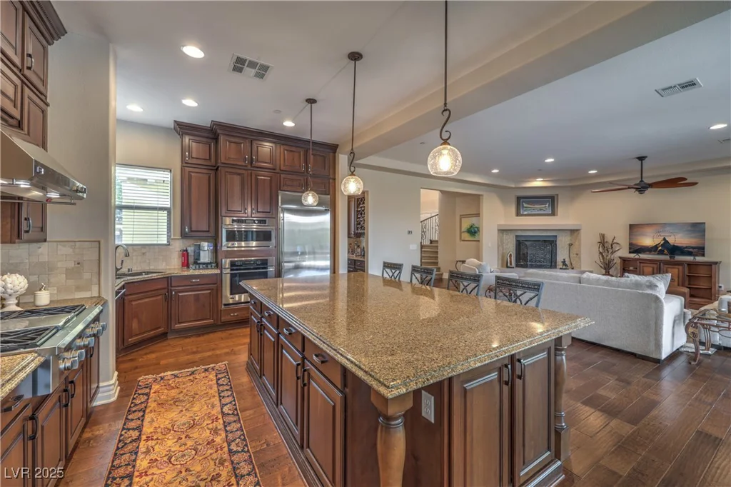 79 Rezzonico, Henderson, NV 89011
