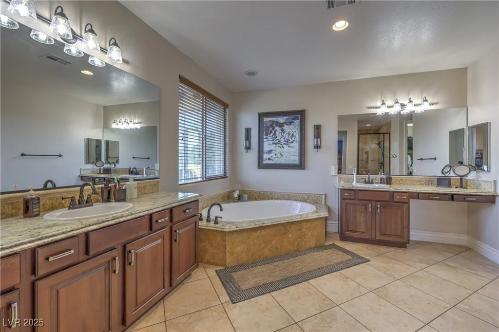 79 Rezzonico, Henderson, NV 89011