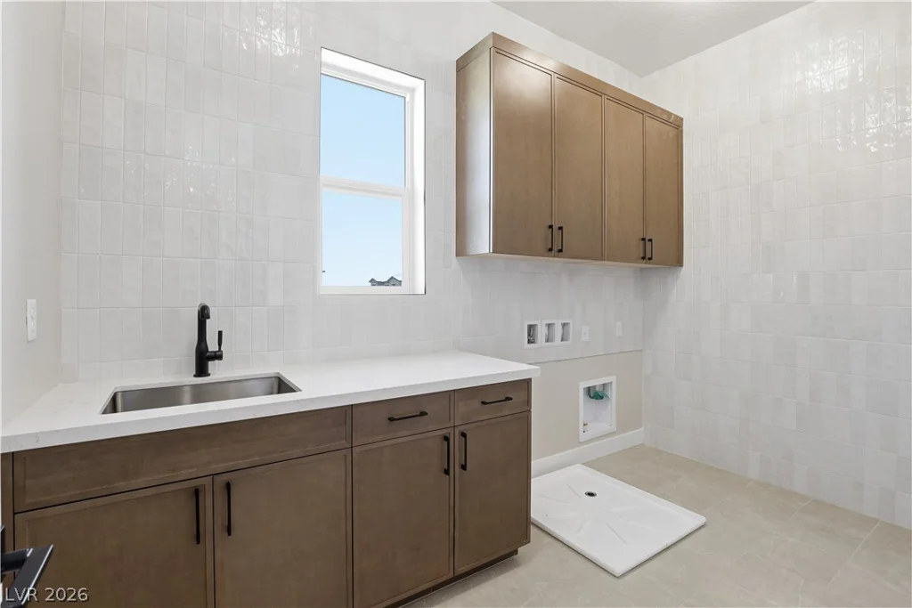 85 Vernalis, Las Vegas, NV 89138