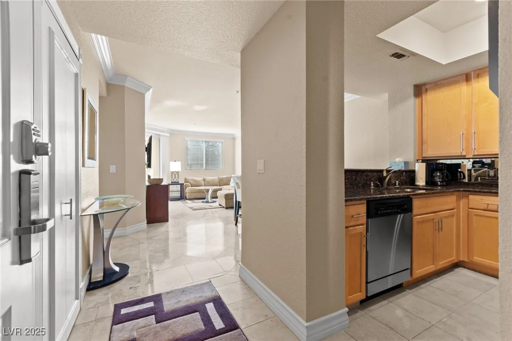 220 Flamingo, Las Vegas, NV 89169