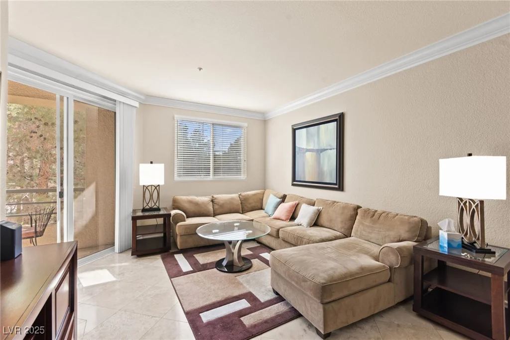 220 Flamingo, Las Vegas, NV 89169