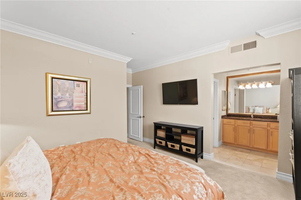 220 Flamingo, Las Vegas, NV 89169