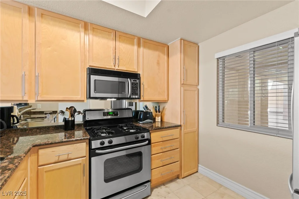 220 Flamingo, Las Vegas, NV 89169