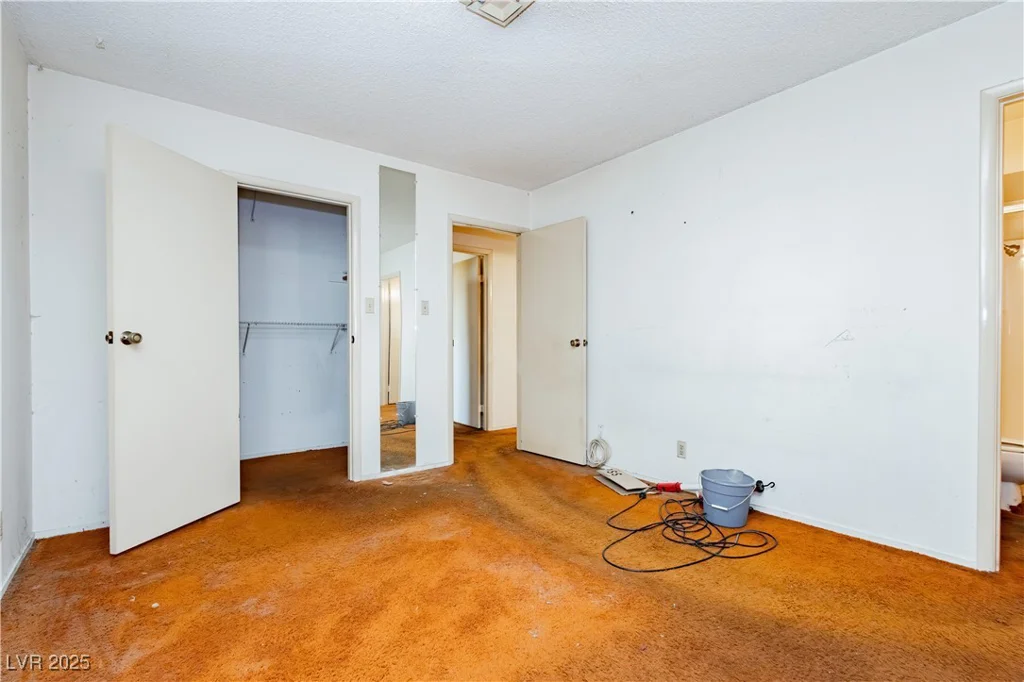 425 Blue River, Las Vegas, NV 89107