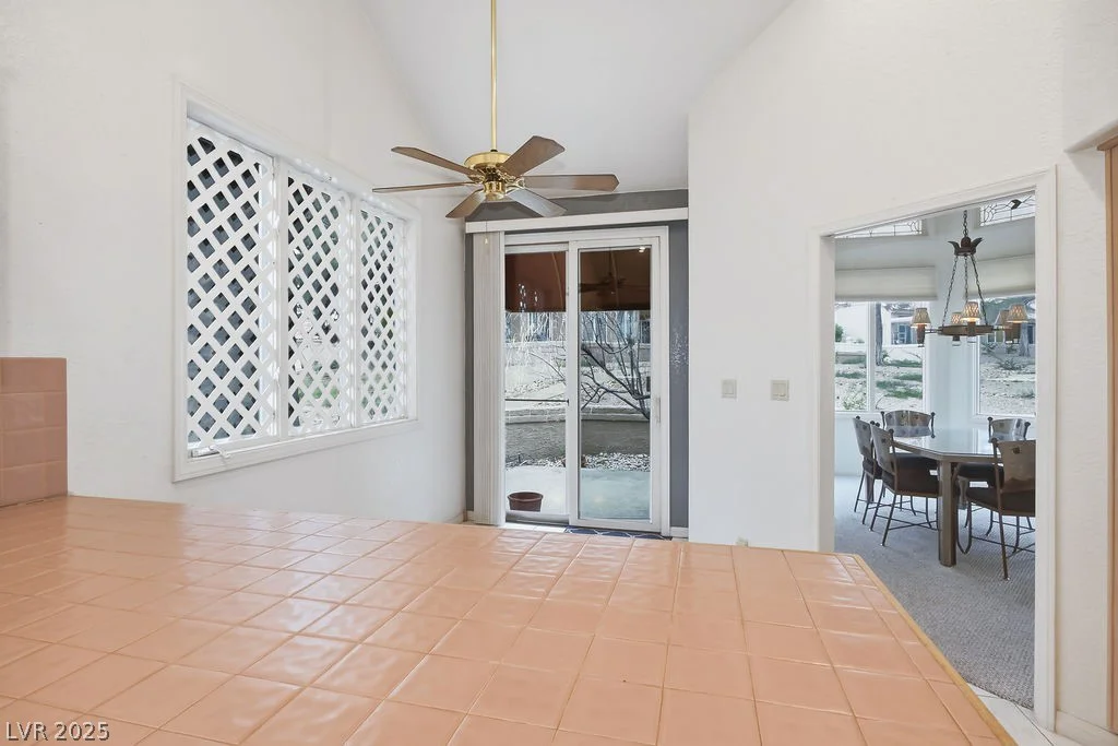 8236 Round Hills, Las Vegas, NV 89113