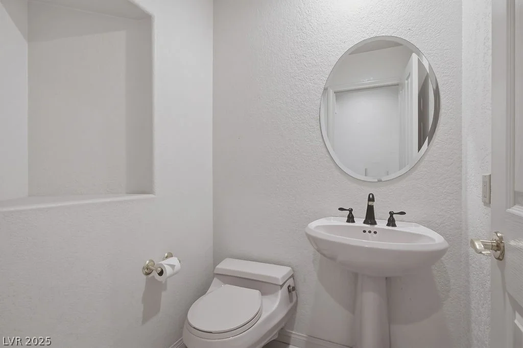 8236 Round Hills, Las Vegas, NV 89113