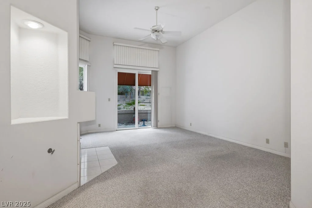 8236 Round Hills, Las Vegas, NV 89113