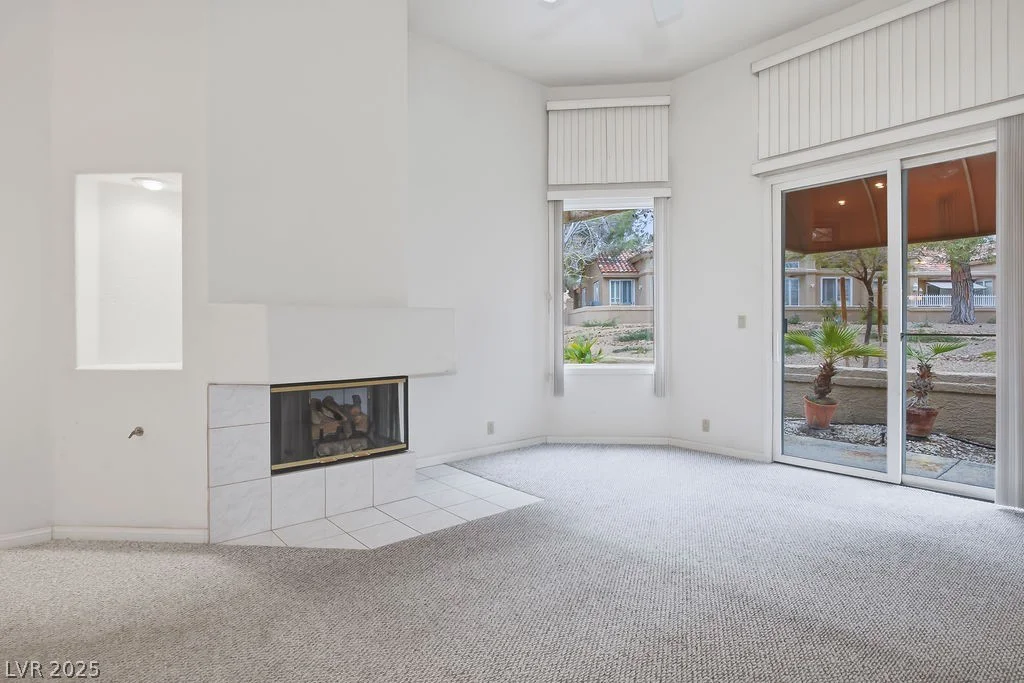 8236 Round Hills, Las Vegas, NV 89113