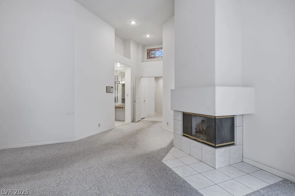8236 Round Hills, Las Vegas, NV 89113