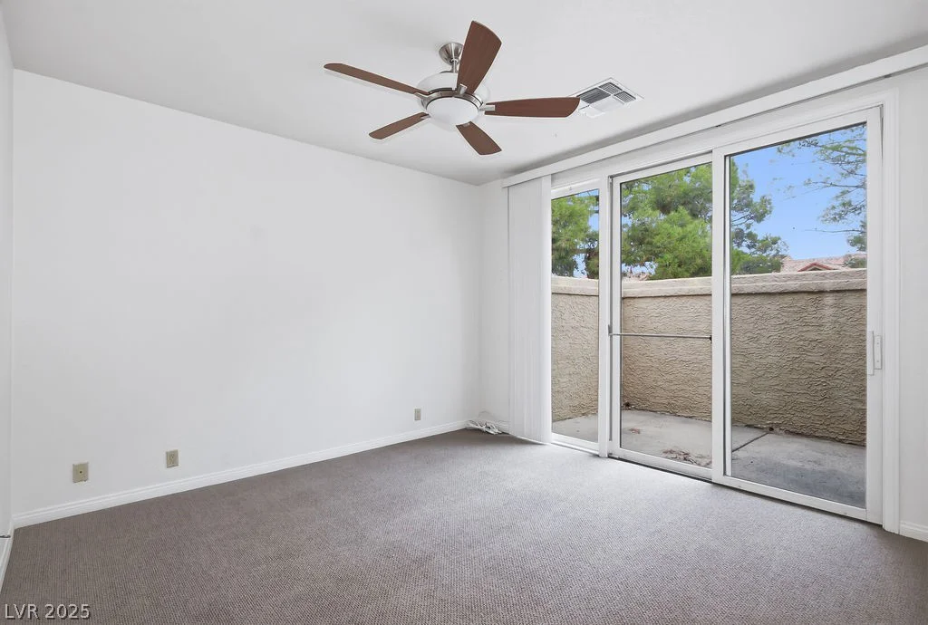 8236 Round Hills, Las Vegas, NV 89113