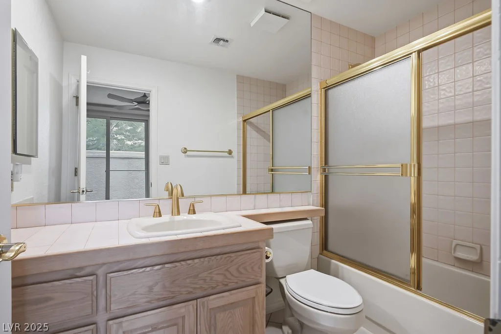8236 Round Hills, Las Vegas, NV 89113