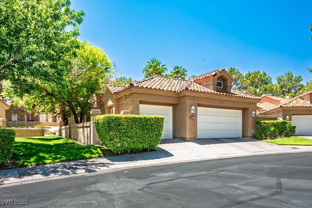 8236 Round Hills, Las Vegas, NV 89113