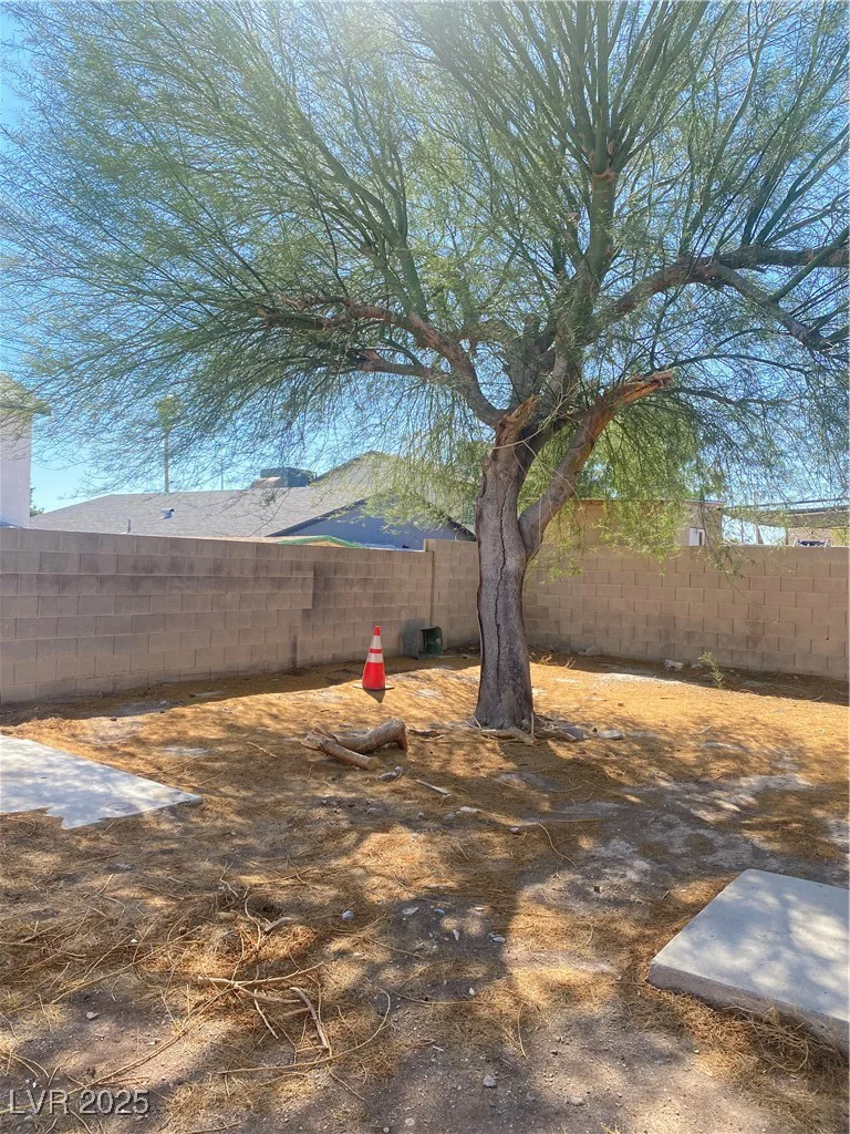 3837 Kellogg, Las Vegas, NV 89115