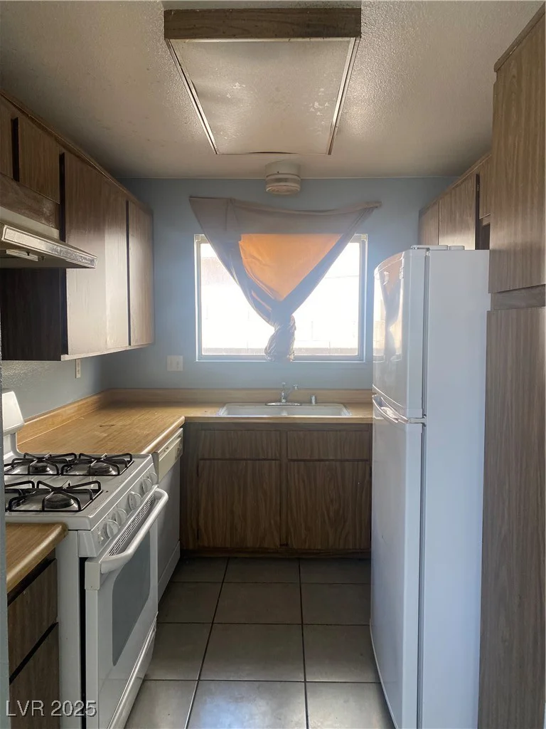 3837 Kellogg, Las Vegas, NV 89115