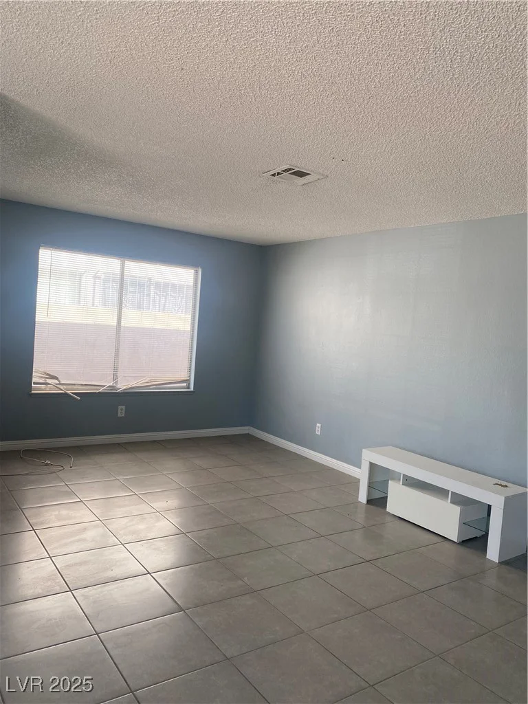 3837 Kellogg, Las Vegas, NV 89115