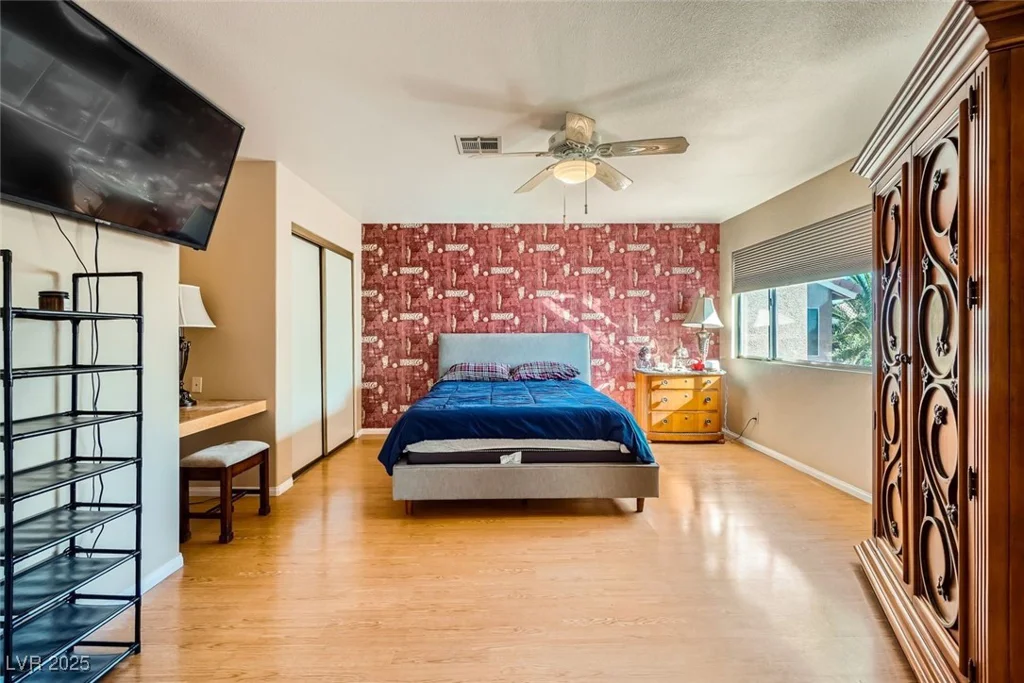 8225 Bermuda Beach, Las Vegas, NV 89128