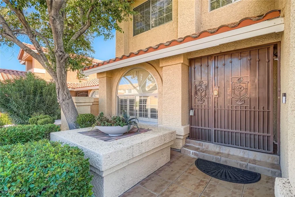 8225 Bermuda Beach, Las Vegas, NV 89128