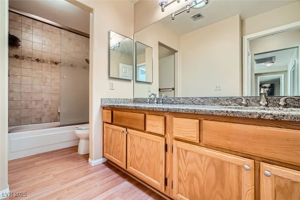 8225 Bermuda Beach, Las Vegas, NV 89128