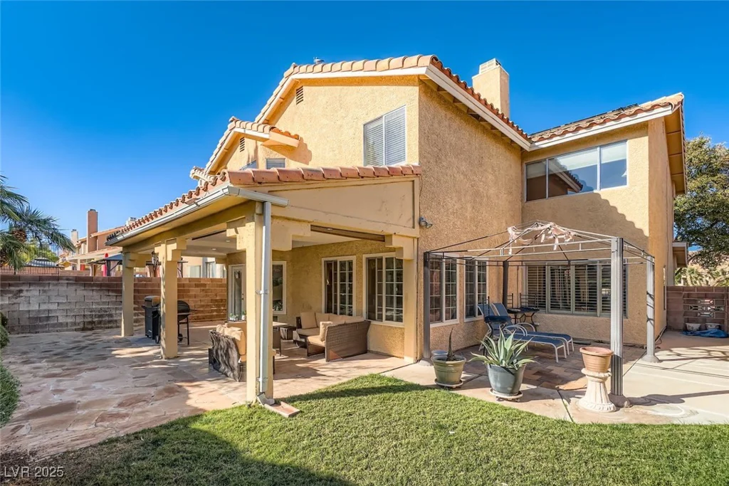 8225 Bermuda Beach, Las Vegas, NV 89128