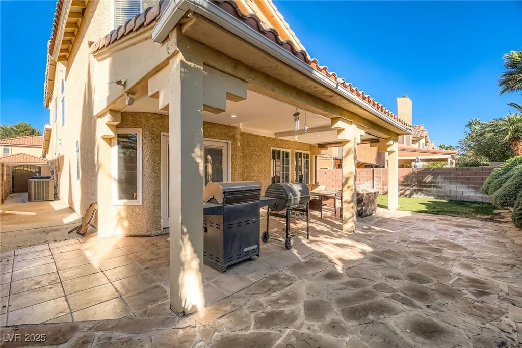 8225 Bermuda Beach, Las Vegas, NV 89128