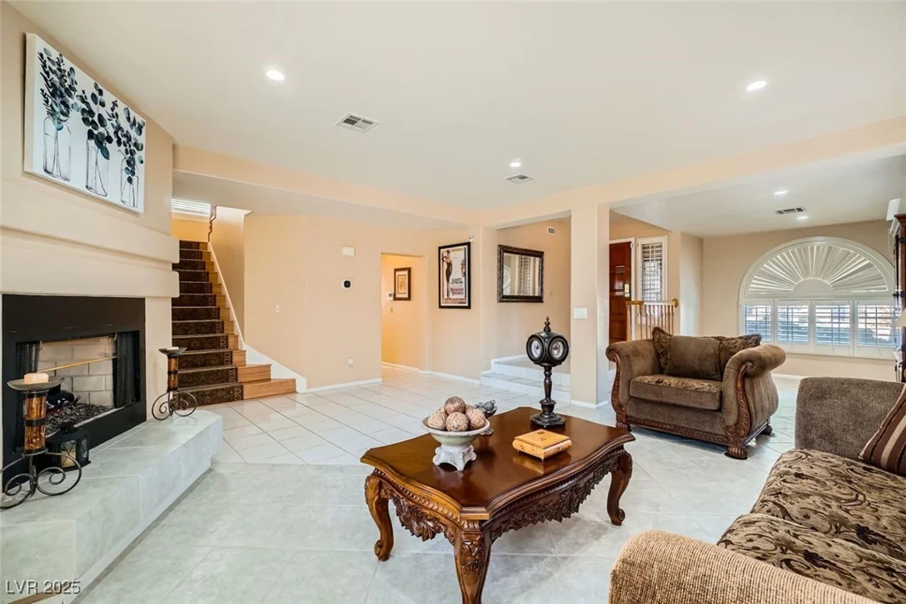 8225 Bermuda Beach, Las Vegas, NV 89128