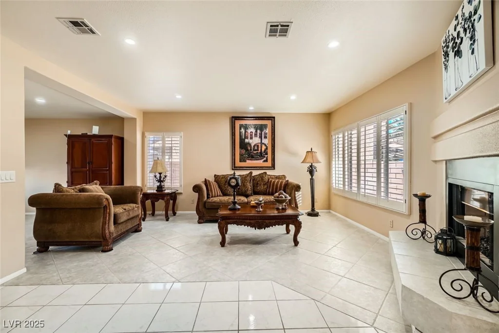 8225 Bermuda Beach, Las Vegas, NV 89128